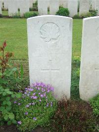 Etaples Military Cemetery - Parsons, E